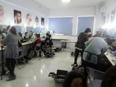 淄博曼琦化妆造型培训学校正规吗?