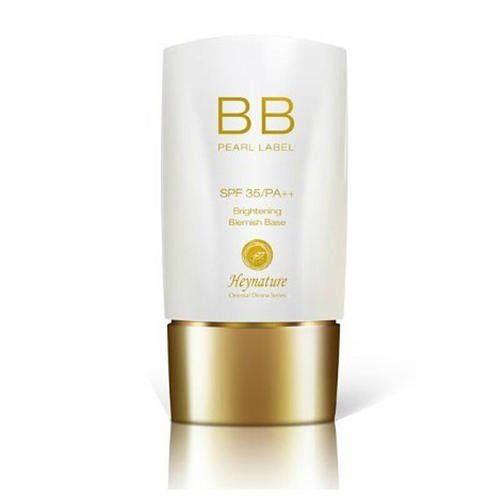 你喜欢粉底液还是bb霜 玉林创意美容美发化妆培训学校