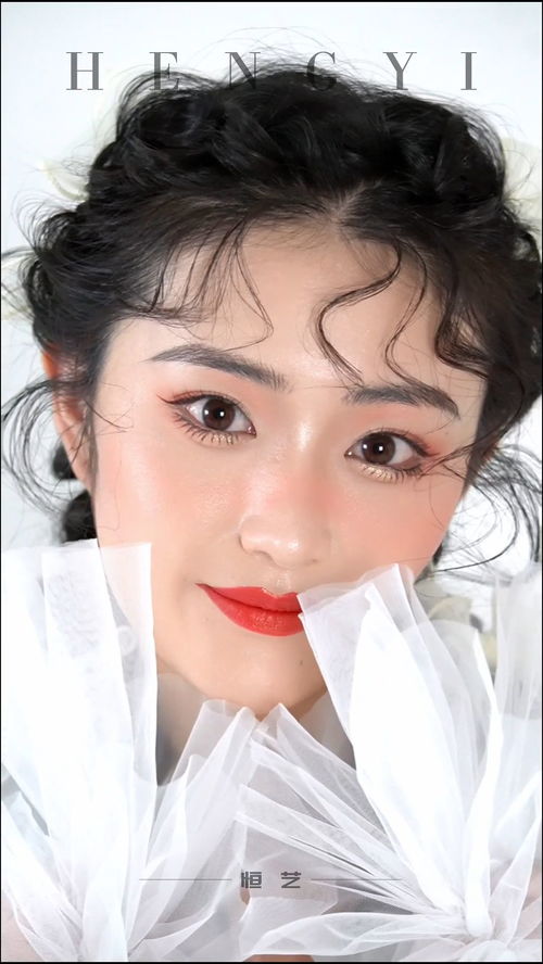 学化妆这门技术也要选择一个像云南恒艺学校一样拥有优质师资的化妆学校进行学习培训 昆明化妆培训学校